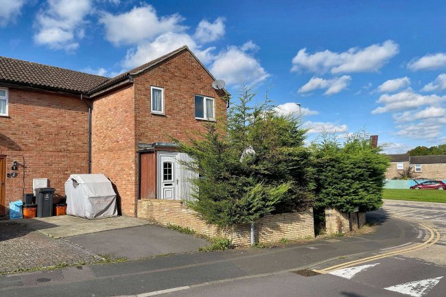 7 Bellver, Toothill, Swindon, Wiltshire, SN5 8JU 6