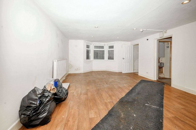 29 Shaftesbury Road, Southsea, Hampshire PO5 3JP 5