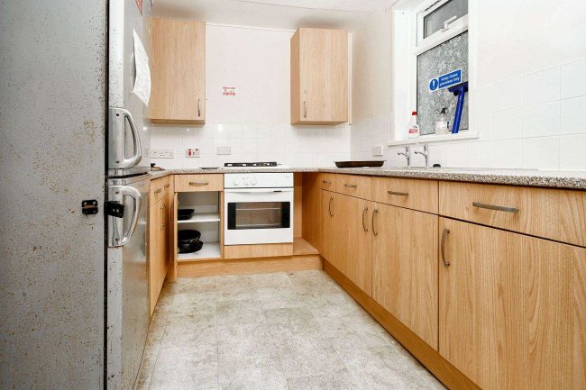 6 Somerset Road, Southsea, Hampshire PO5 2NL 6