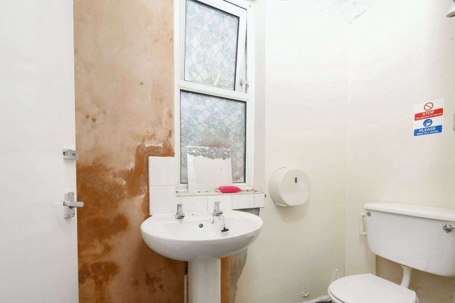 6 Somerset Road, Southsea, Hampshire PO5 2NL 6