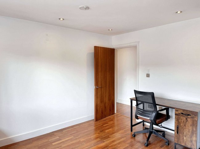 Flat 5 Village Court, 25a Park Road, Cheam, Sutton, SM3 8PY 2