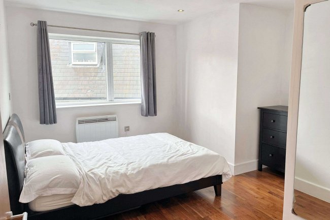 Flat 5 Village Court, 25a Park Road, Cheam, Sutton, SM3 8PY 2