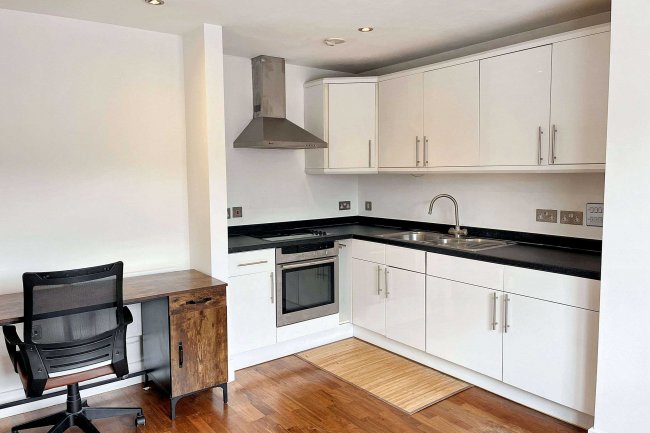 Flat 5 Village Court, 25a Park Road, Cheam, Sutton, SM3 8PY 2