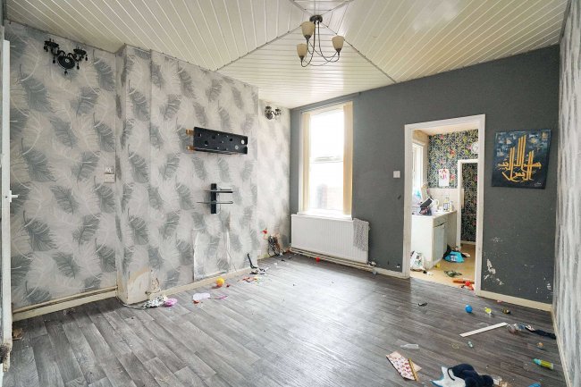 52 Parry Street, Leicester, LE5 3NN 4