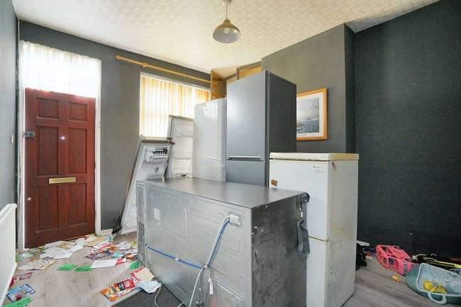 52 Parry Street, Leicester, LE5 3NN 4