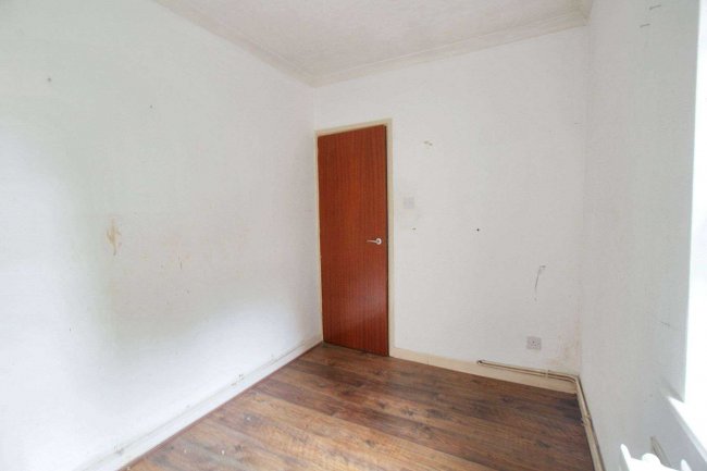 Flat E, 81 Warley Hill, Brentwood, Essex, CM14 5HN 3