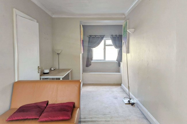 37C St Georges Square, Pimlico, London, SW1V 3QN 9