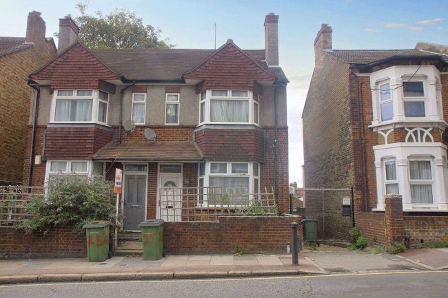 25 Bostall Hill, Abbey Wood, London, SE2 0RB 10