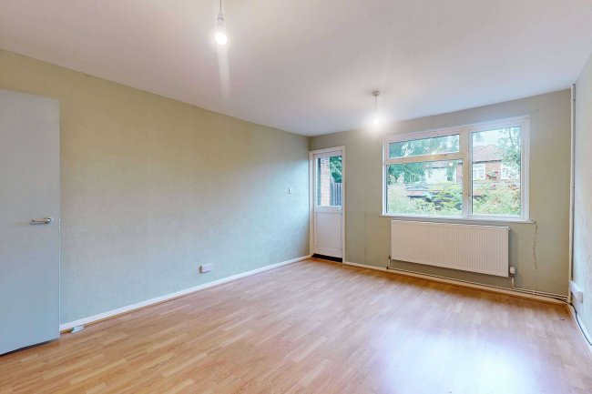 49 Blandford Road, Southall, UB2 4JY 8