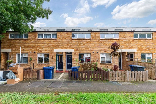 49 Blandford Road, Southall, UB2 4JY 8