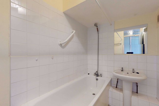 49 Blandford Road, Southall, UB2 4JY 8