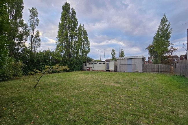 Hornchurch Ambulance Station, Suttons Lane, Hornchurch, RM12 6RU 2