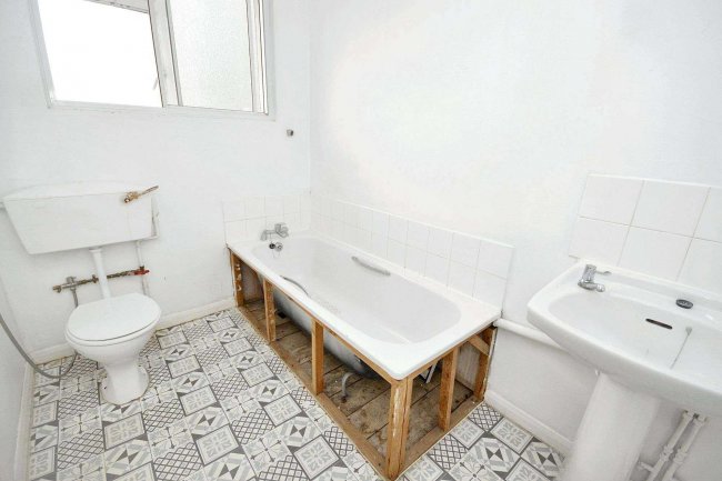 37B Scrubs Lane, Harlesden, London, NW10 6AA 4