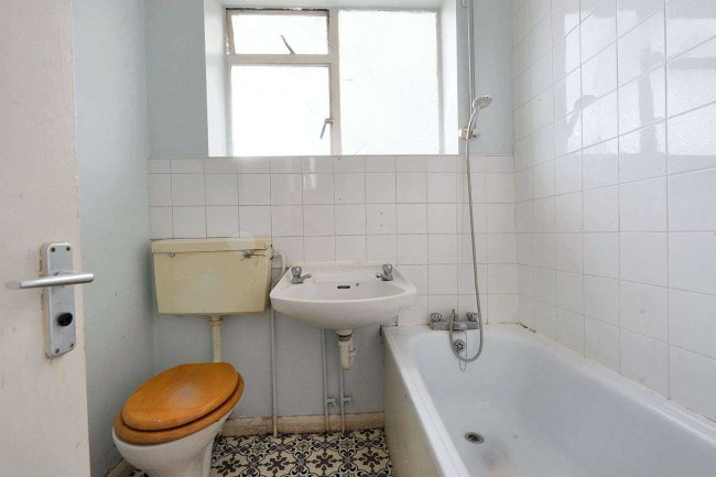 37C Scrubs Lane, Harlesden, London, NW10 6AA 5