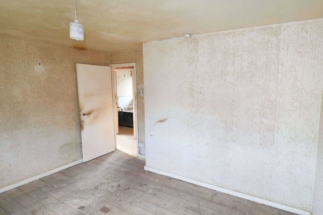 41 Woodbrook Avenue, Halifax, HX2 8PZ 3