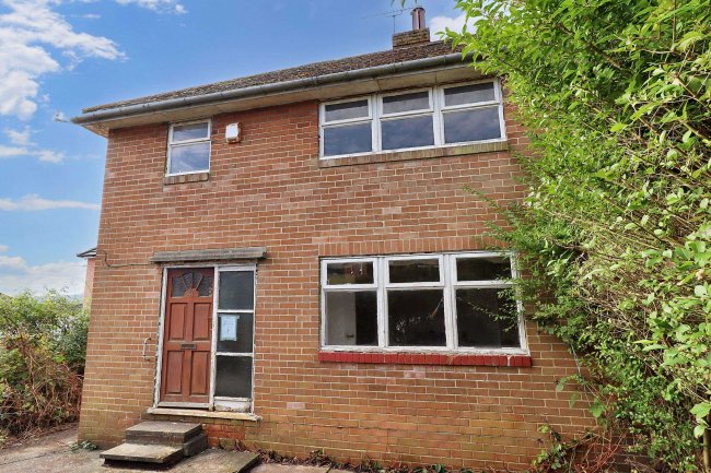 41 Woodbrook Avenue, Halifax, HX2 8PZ 3