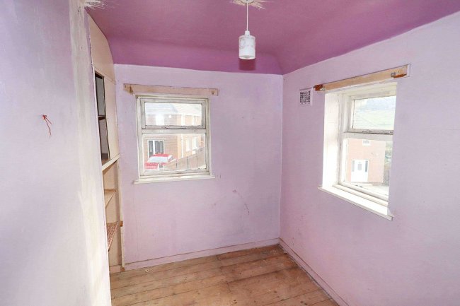 41 Woodbrook Avenue, Halifax, HX2 8PZ 3