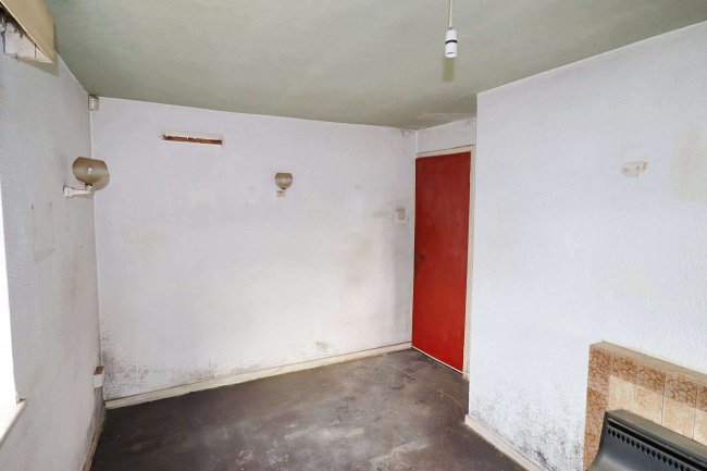 41 Woodbrook Avenue, Halifax, HX2 8PZ 3