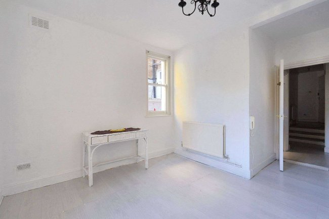 43A Agate Road, Hammersmith, London W6 0AL 9
