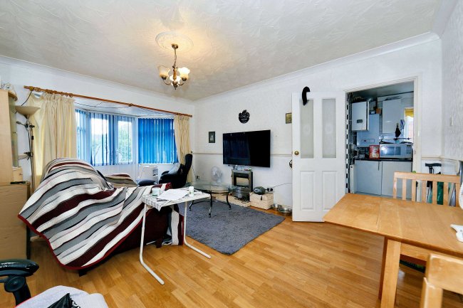 5 Wilmot Grove, Stoke-On-Trent, ST3 5SF 7