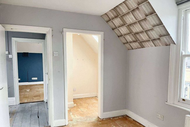 76 Endlesham Road, Balham, London SW12 8JL 2