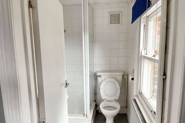 76 Endlesham Road, Balham, London SW12 8JL 2