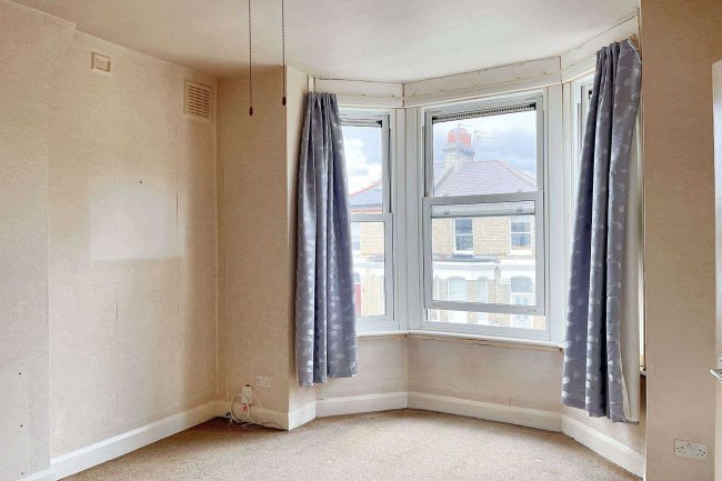 76 Endlesham Road, Balham, London SW12 8JL 2