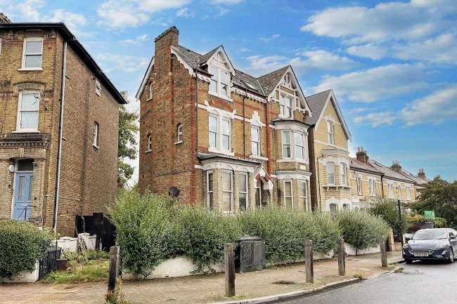 76 Endlesham Road, Balham, London SW12 8JL 2