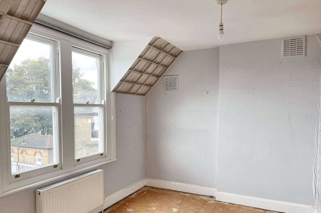 76 Endlesham Road, Balham, London SW12 8JL 2