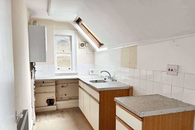76 Endlesham Road, Balham, London SW12 8JL 2