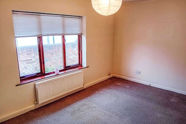 44 Fairview Close, Cheltenham, Gloucestershire, GL52 2LB 2