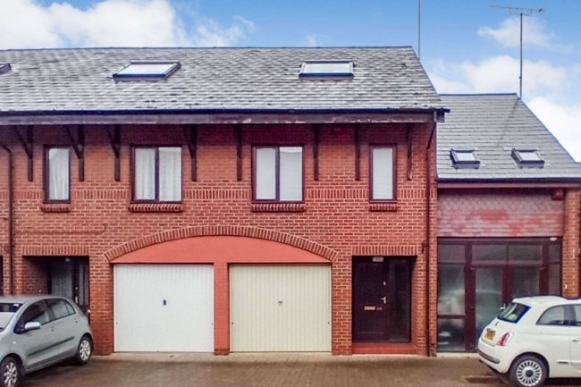 44 Fairview Close, Cheltenham, Gloucestershire, GL52 2LB 2