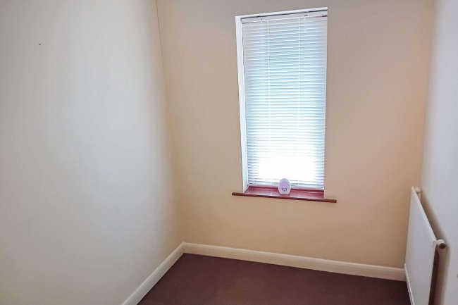 44 Fairview Close, Cheltenham, Gloucestershire, GL52 2LB 2