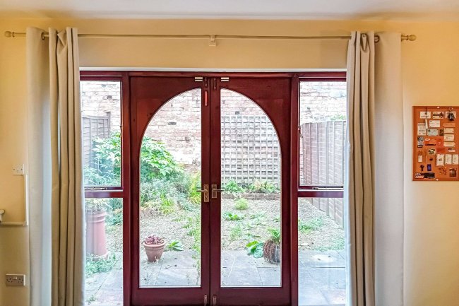 44 Fairview Close, Cheltenham, Gloucestershire, GL52 2LB 2