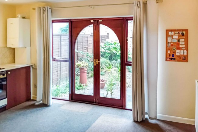 44 Fairview Close, Cheltenham, Gloucestershire, GL52 2LB 2