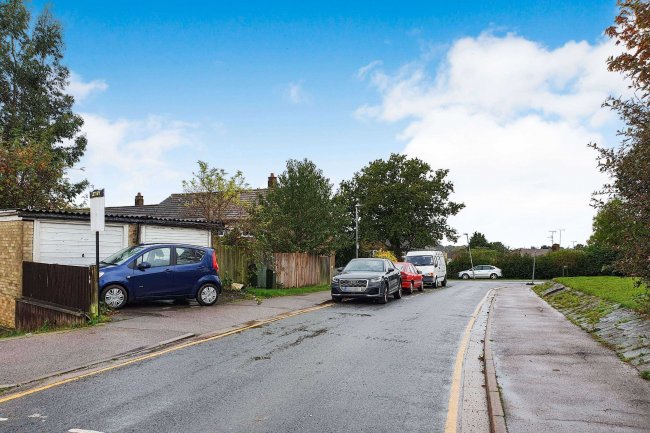Firs Lane (2) Garages, Potters Bar, EN6 2QH 6