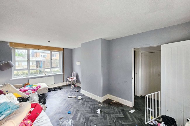 12 Ullock Walk, Middleton, Manchester, M24 4JA 4