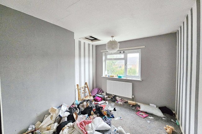 12 Ullock Walk, Middleton, Manchester, M24 4JA 4