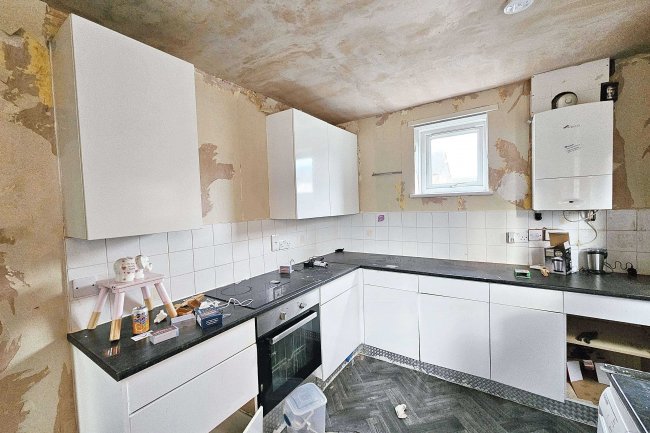 12 Ullock Walk, Middleton, Manchester, M24 4JA 4