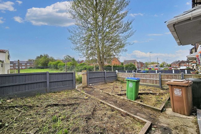 12 Ullock Walk, Middleton, Manchester, M24 4JA 4