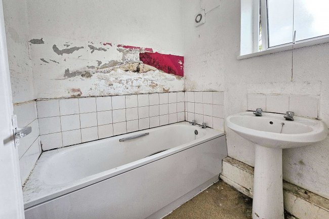 397 Windermere Road, Middleton, Manchester, M24 4LJ 1