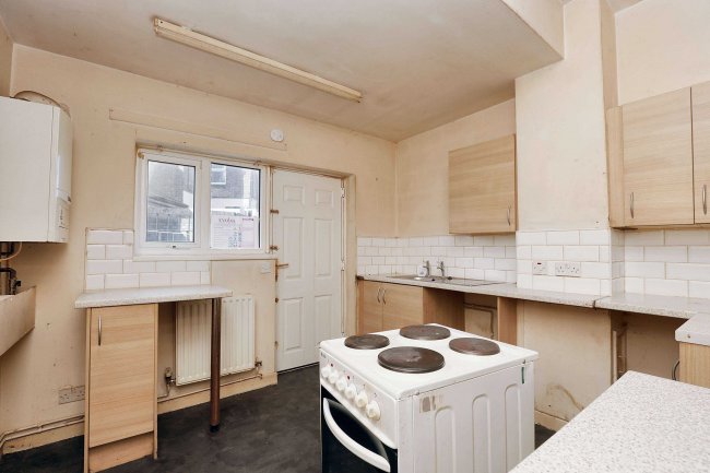 82 Seaforth Road, Seaforth, Liverpool, L21 4LG 6