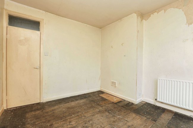 82 Seaforth Road, Seaforth, Liverpool, L21 4LG 6