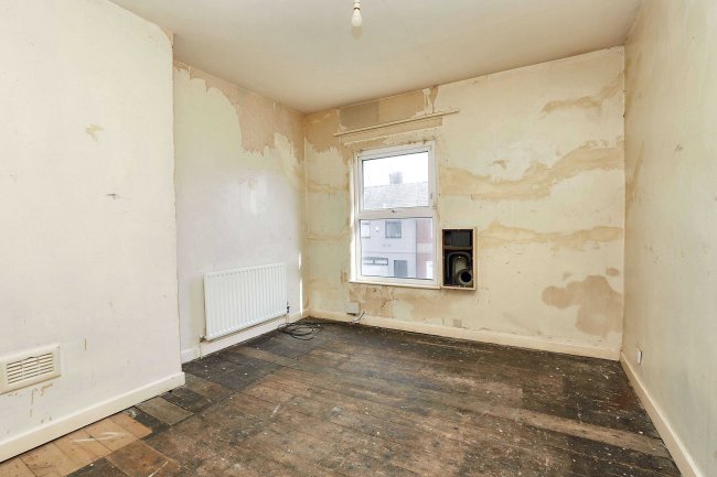 82 Seaforth Road, Seaforth, Liverpool, L21 4LG 6