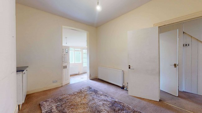 18 Bridge Road, East Ham, London, E6 2AG 7