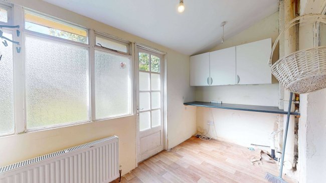 18 Bridge Road, East Ham, London, E6 2AG 7