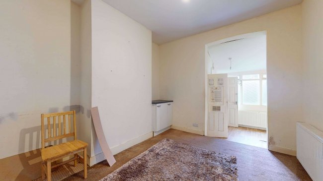 18 Bridge Road, East Ham, London, E6 2AG 7