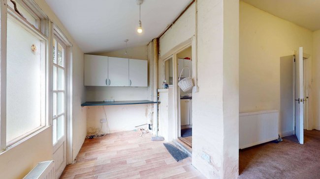 18 Bridge Road, East Ham, London, E6 2AG 7