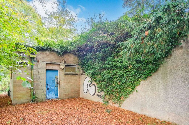 Former WC Block, Hertford Road, Enfield, EN3 5AX 1