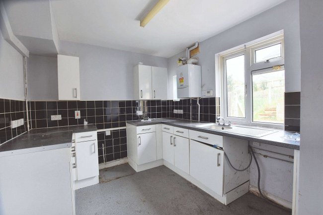 47 Dale Road, Crayford, Dartford, DA1 3PG 7